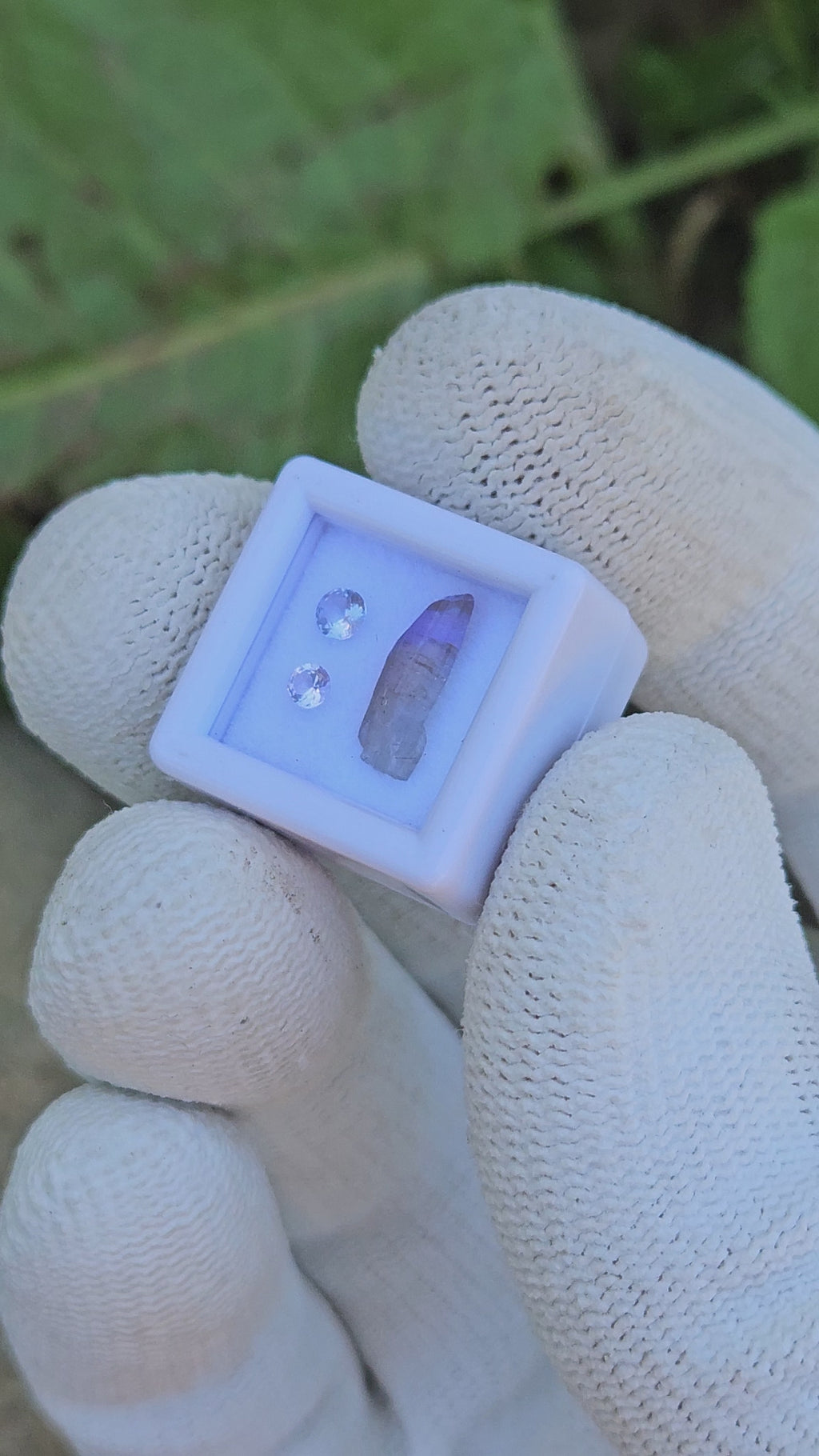 Tanzanite Natural unheated Crystal and Facet set.