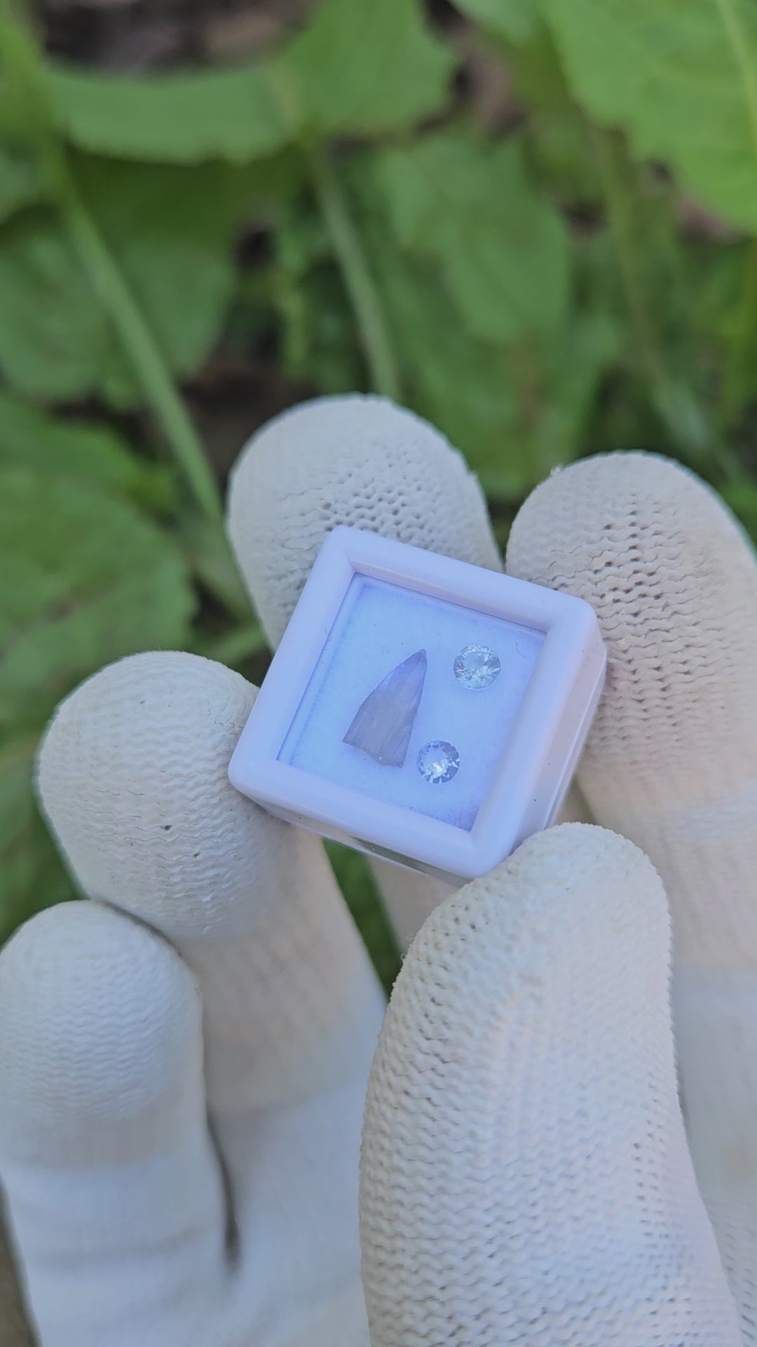 Tanzanite Natural unheated Crystal and Facet set.
