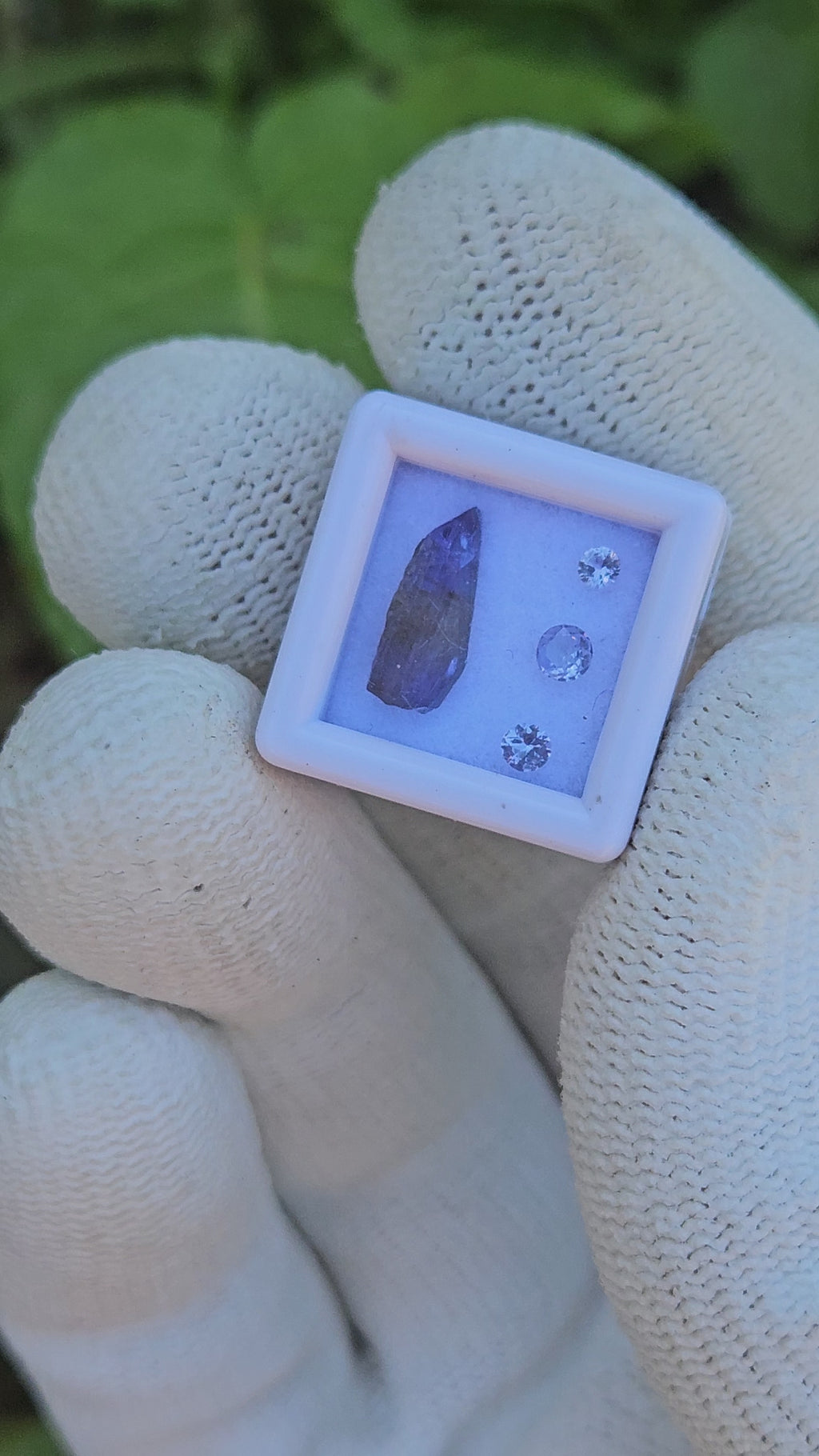Tanzanite Natural unheated Crystal and Facet set.