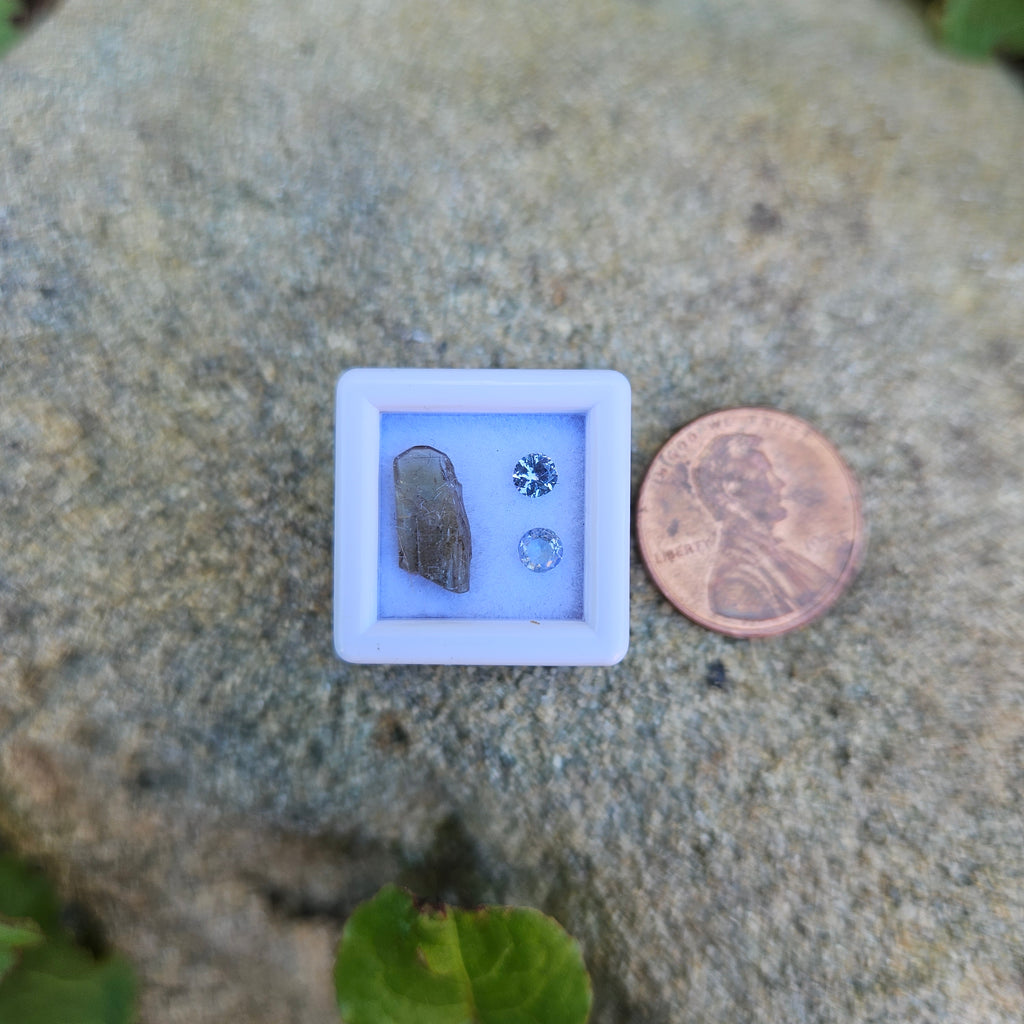Tanzanite Natural unheated Crystal and Facet set.